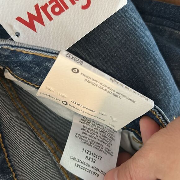 Wrangler Women's High Rise True Straight Fit Jean New with tags! 8 - 29 x 32 - Picture 9 of 9